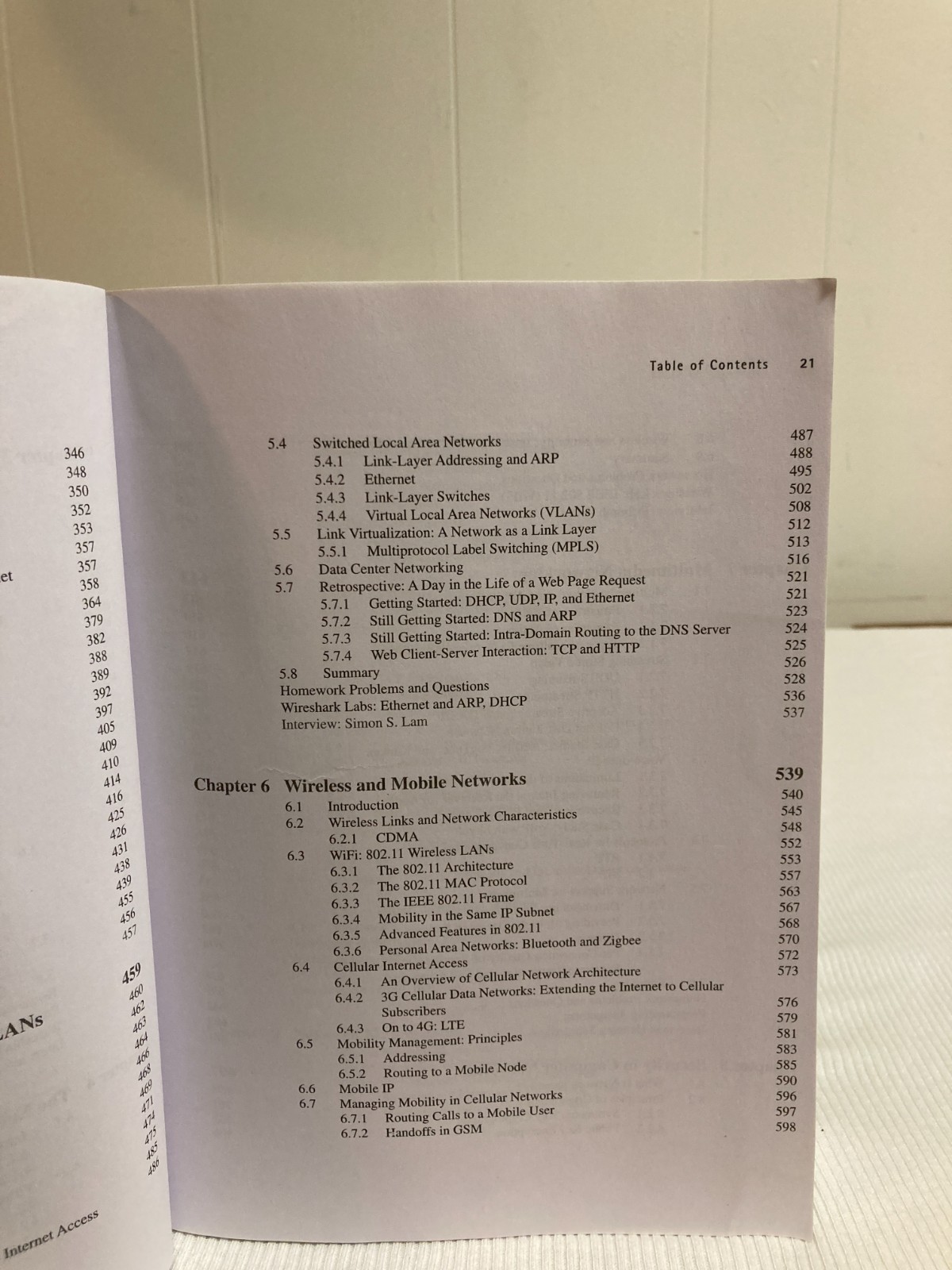 Computer Networking: A Top-Down Approach 6th Edition (PB, 2017, G)